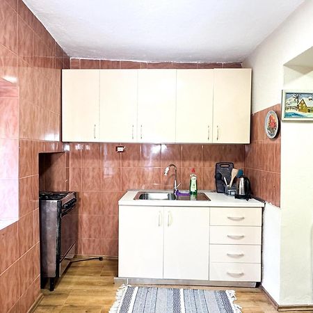 Shkodra Guest House & Trips Экстерьер фото