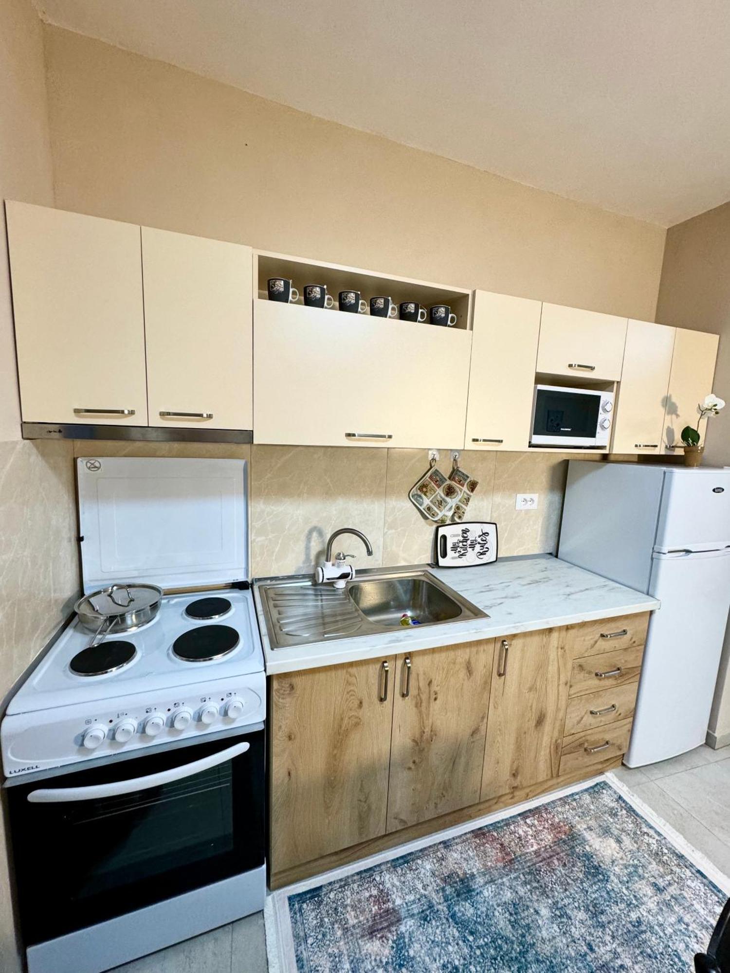 Shkodra Guest House & Trips Экстерьер фото