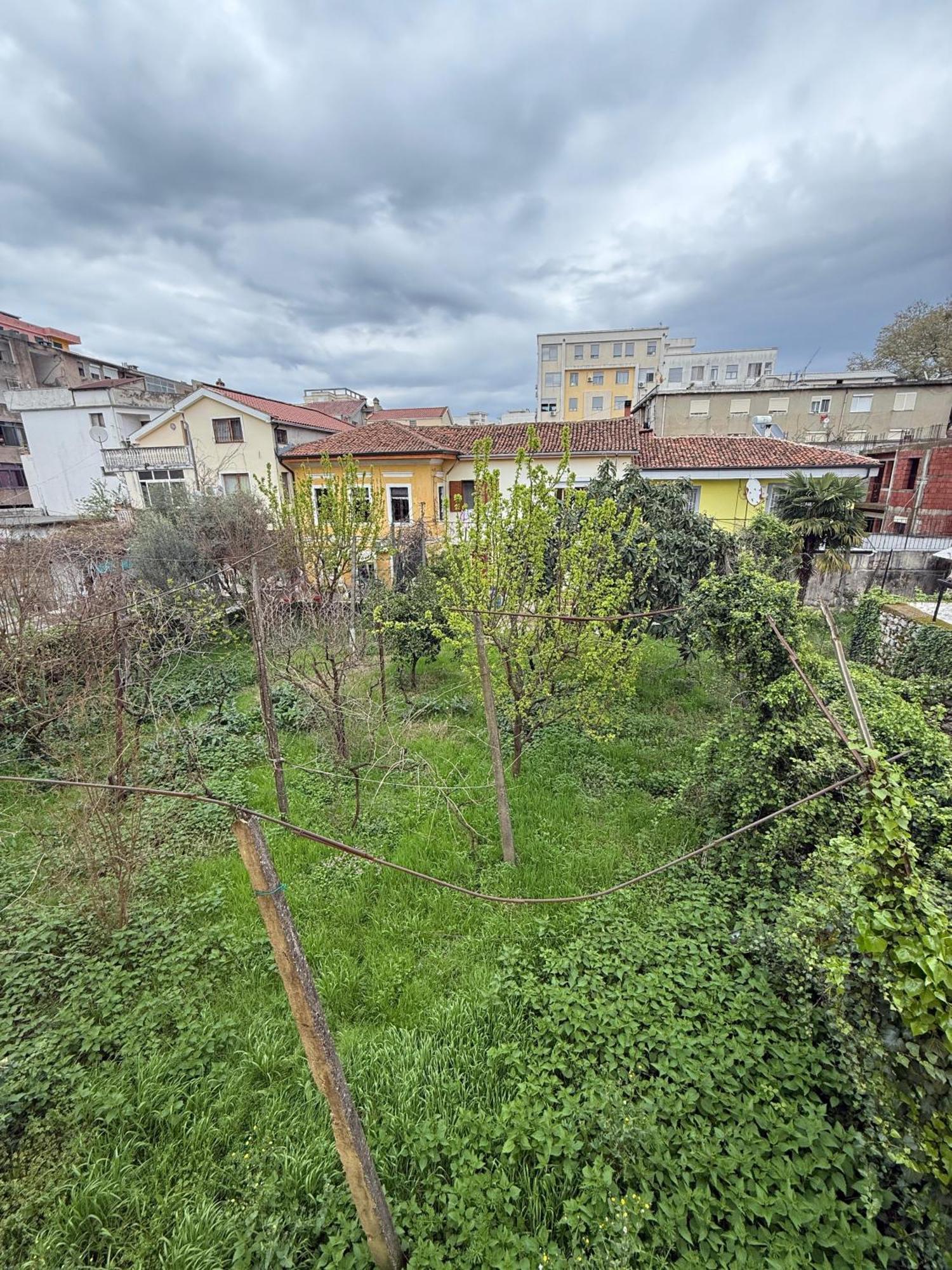 Shkodra Guest House & Trips Экстерьер фото