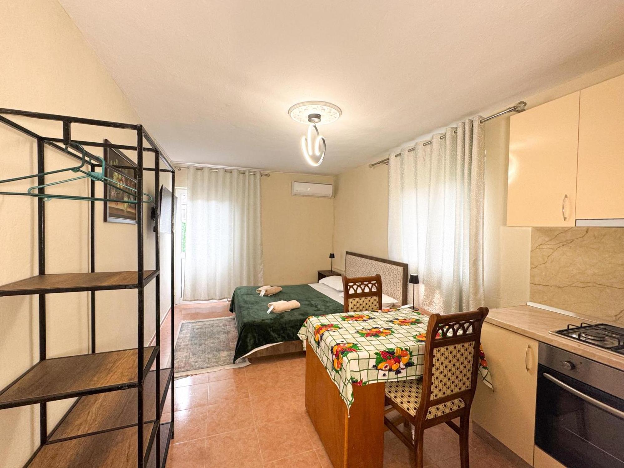 Shkodra Guest House & Trips Экстерьер фото